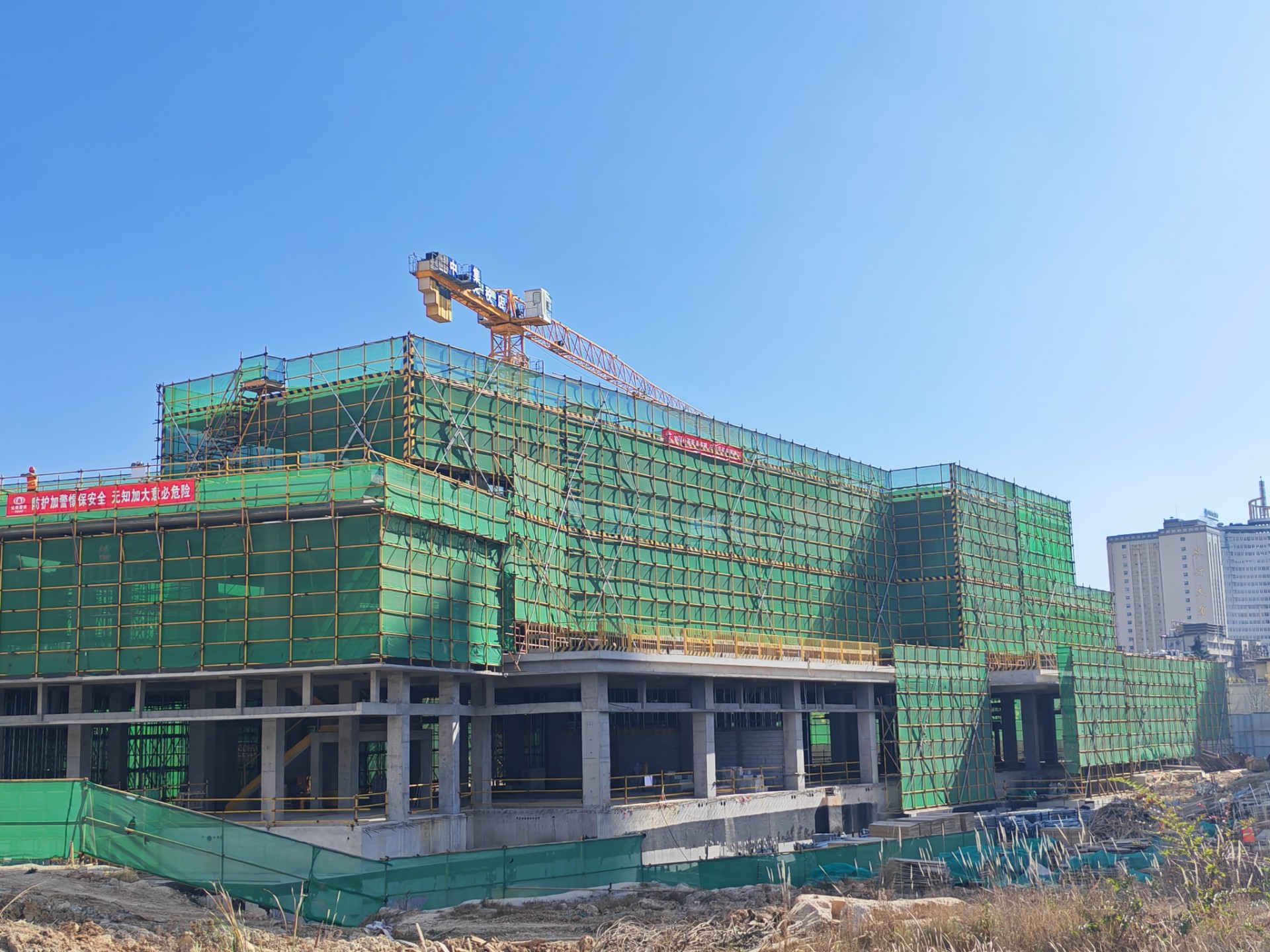 云鼎映象苑一期商業(yè)項(xiàng)目全面封頂