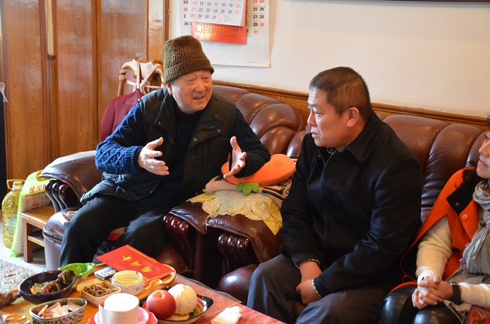 王曉方看望慰問集團老領導及困難黨員和職工