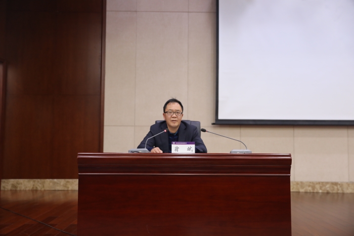 集團(tuán)組織集中觀看反腐專(zhuān)題片《激濁揚(yáng)清在云南》