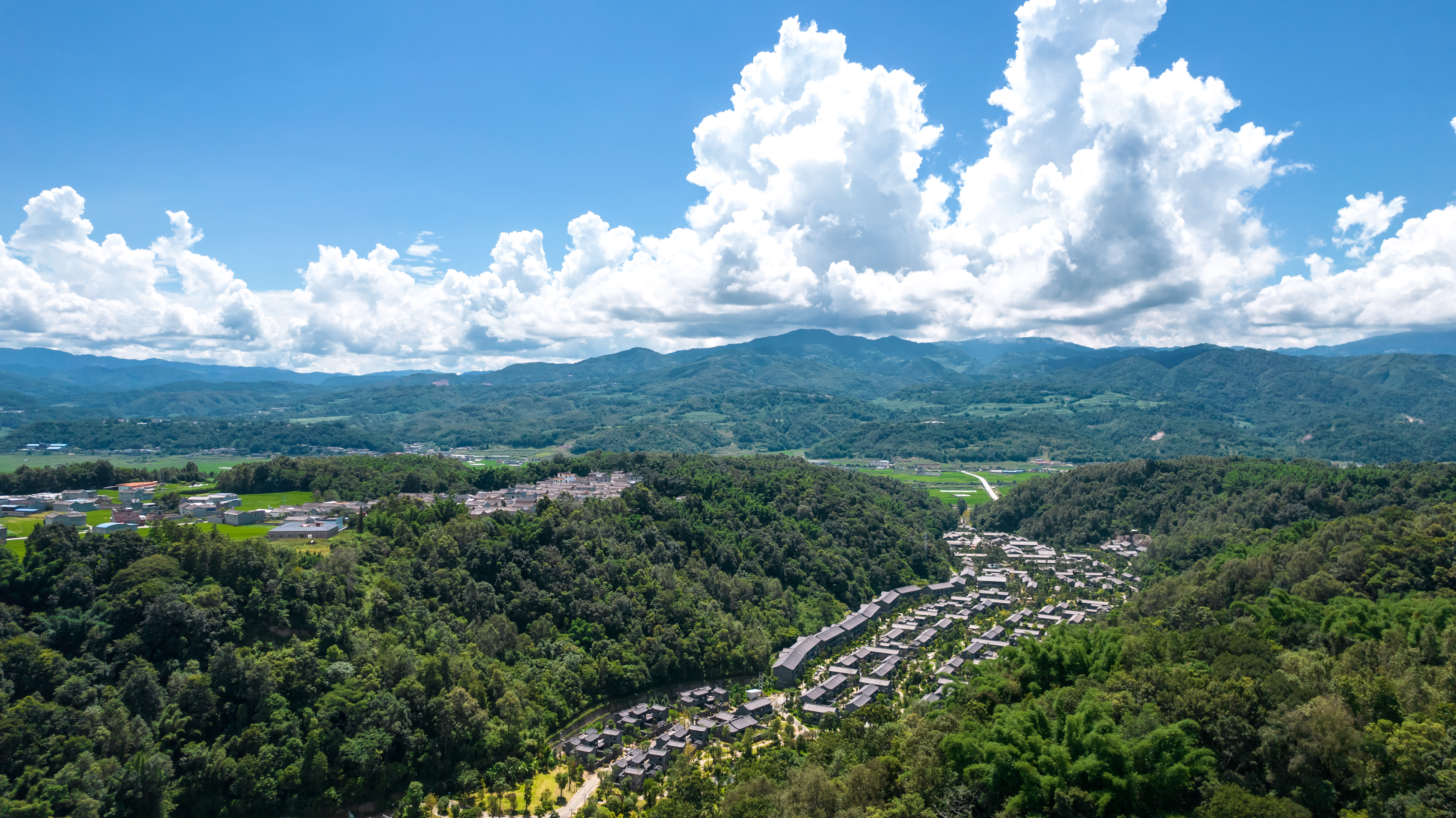 梁河南甸云隱康養溫泉度假村
