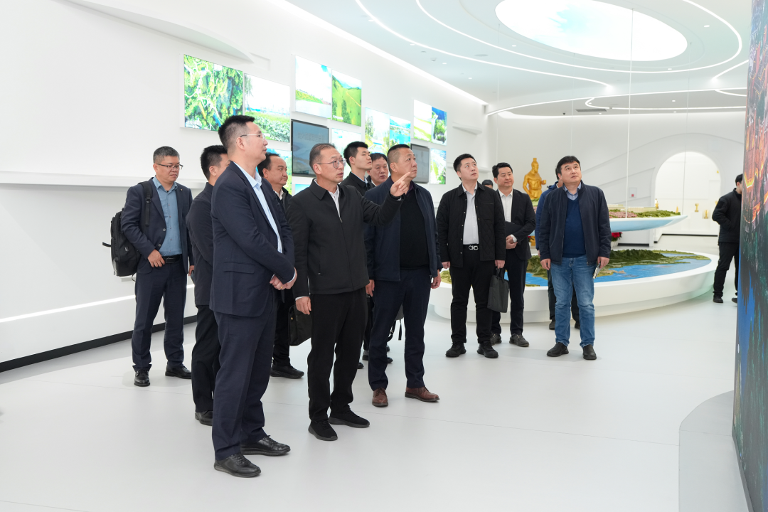 集團與天津百利裝備集團交流座談